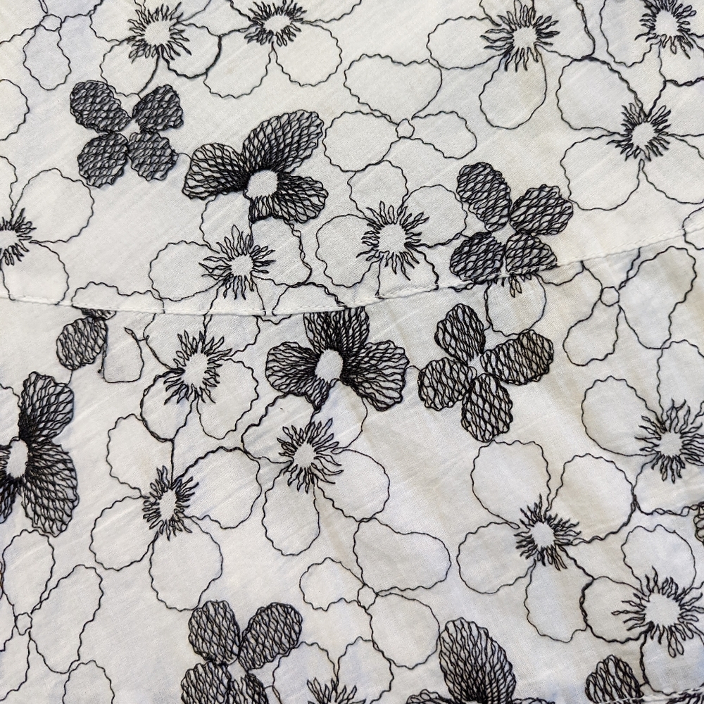 GUC Persaman New York Long Floral Skirt, White & Black, 2 - Picture 6 of 9